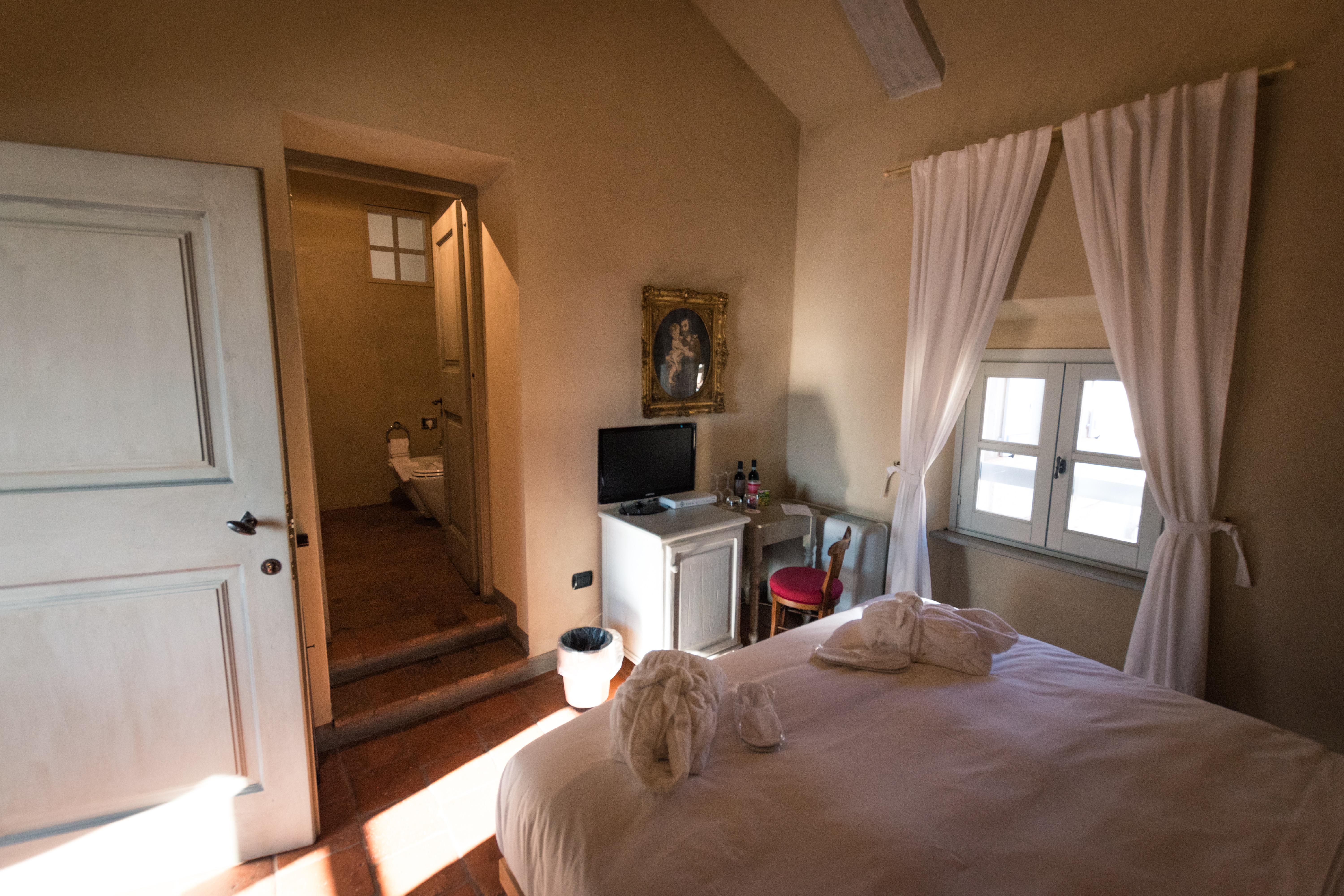 Antico Borgo Hotel 4*